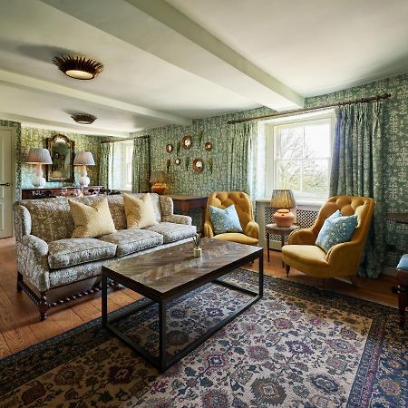 Townhouse Suites- Abbey Row Малмсбъри Екстериор снимка