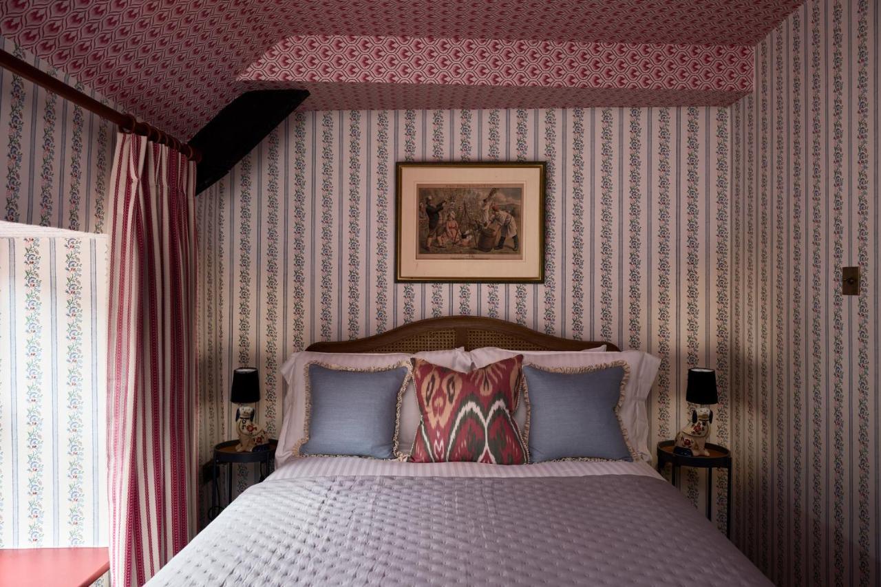 Townhouse Suites- Abbey Row Малмсбъри Екстериор снимка