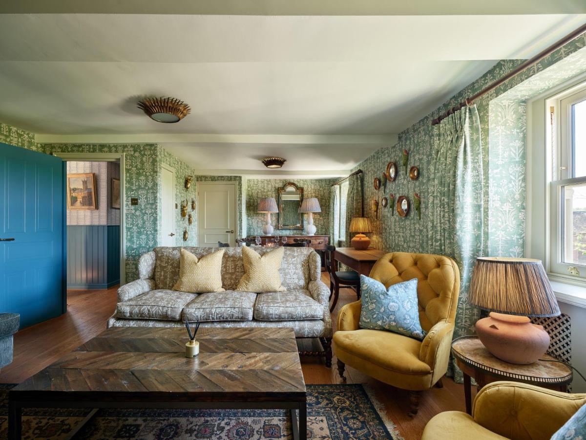 Townhouse Suites- Abbey Row Малмсбъри Екстериор снимка